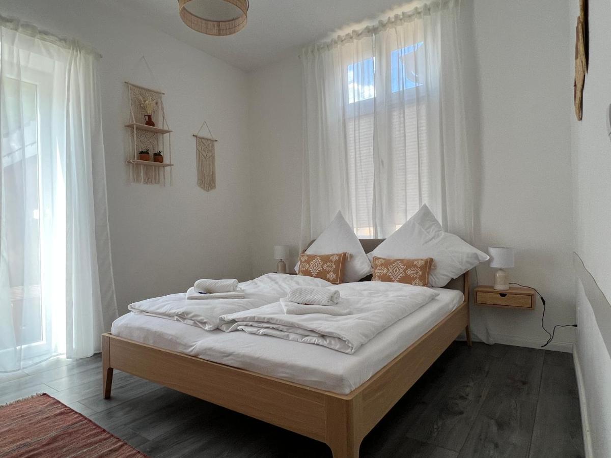 Direkter Moselblick I Altbau I 4 Personen I Terrasse Apartment Sankt Aldegund Exterior photo